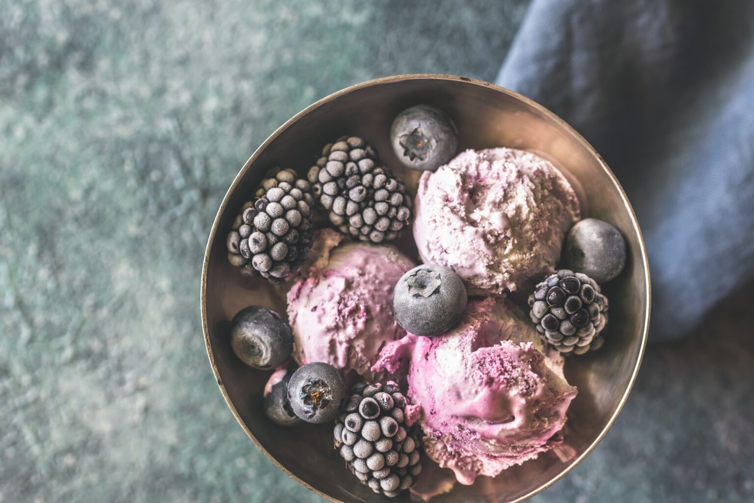 Blueberry and blackberry ice-cream